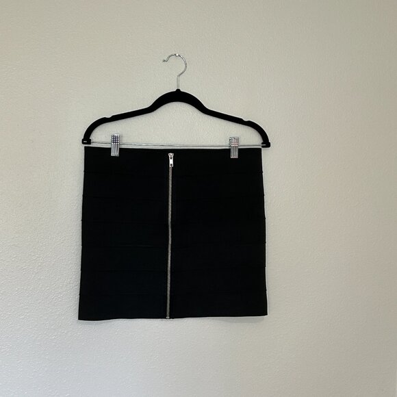 Heartsoul super short  black stretch skirt  30% latex 70%   polyester   Size L - Picture 3 of 7